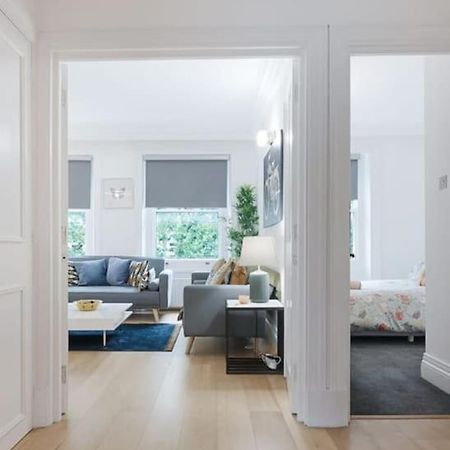 Knightsbridge Two Bed Apartment Лондон Экстерьер фото